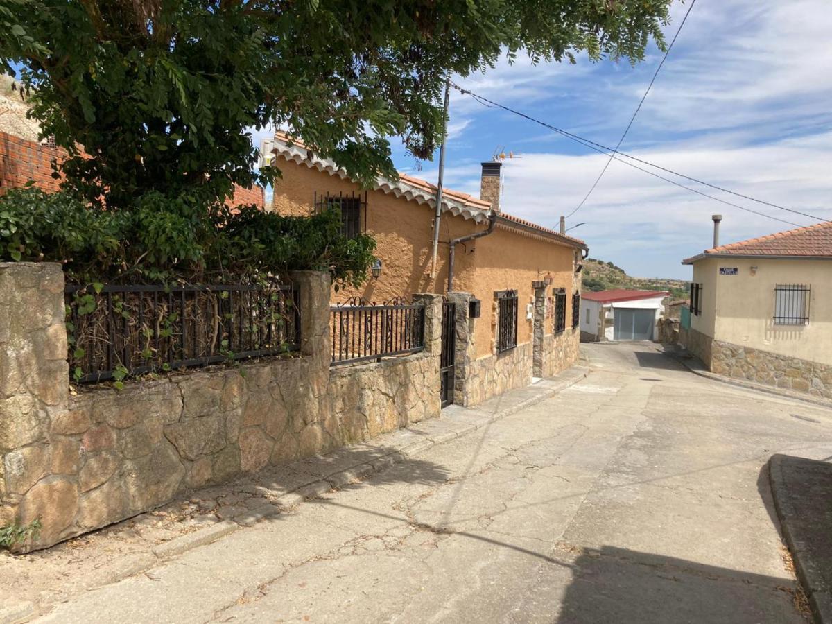 Casa Rural Neira Almenara de Tormes Exterior foto